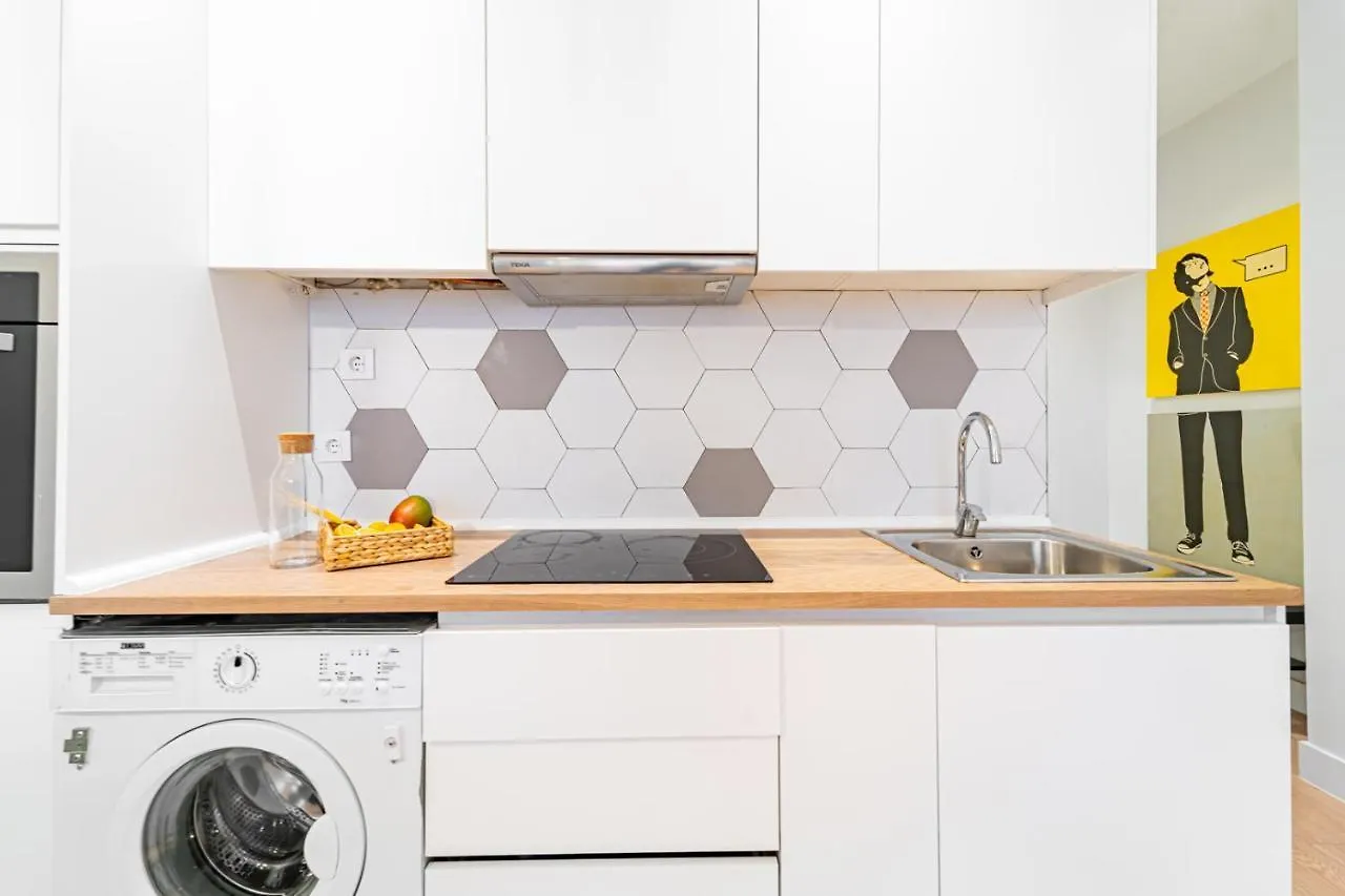 Edsam Madrid Apartments White